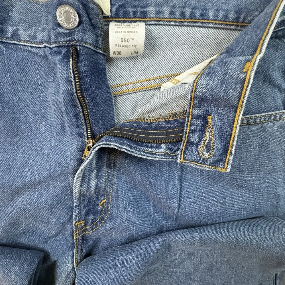 Levi 550 Men's 35x33.25 Blue NWT Tapered Relaxed Fit Jeans Made Mexico SEE DESC